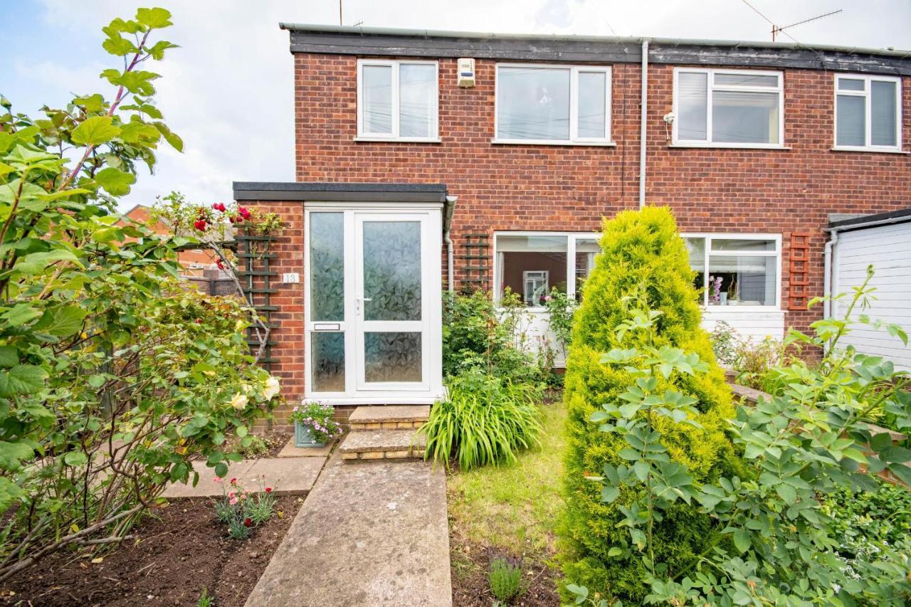 3-Bedroom House With Garden, Conservatory, In Centre Of Worcester Exterior photo