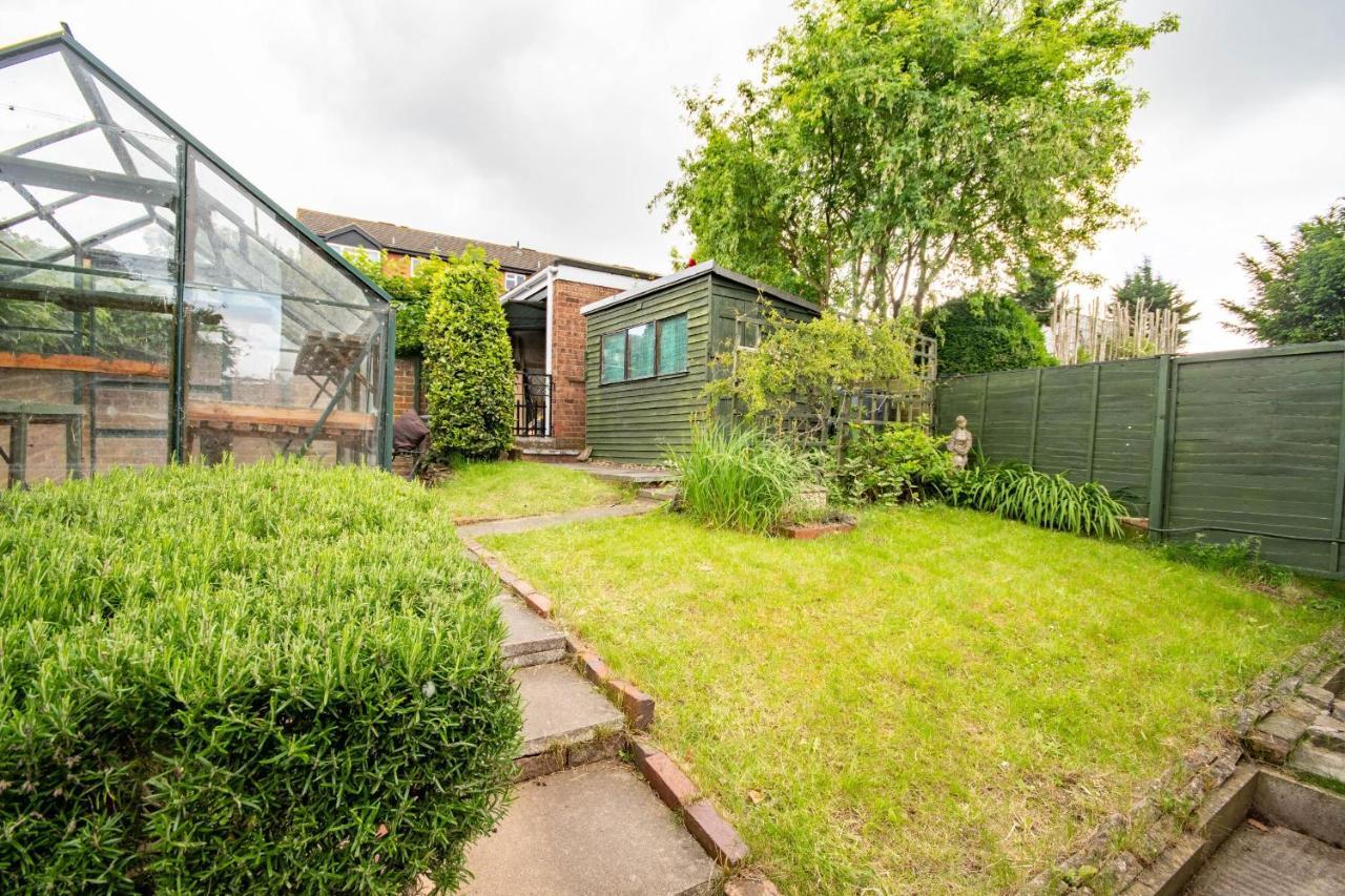 3-Bedroom House With Garden, Conservatory, In Centre Of Worcester Exterior photo